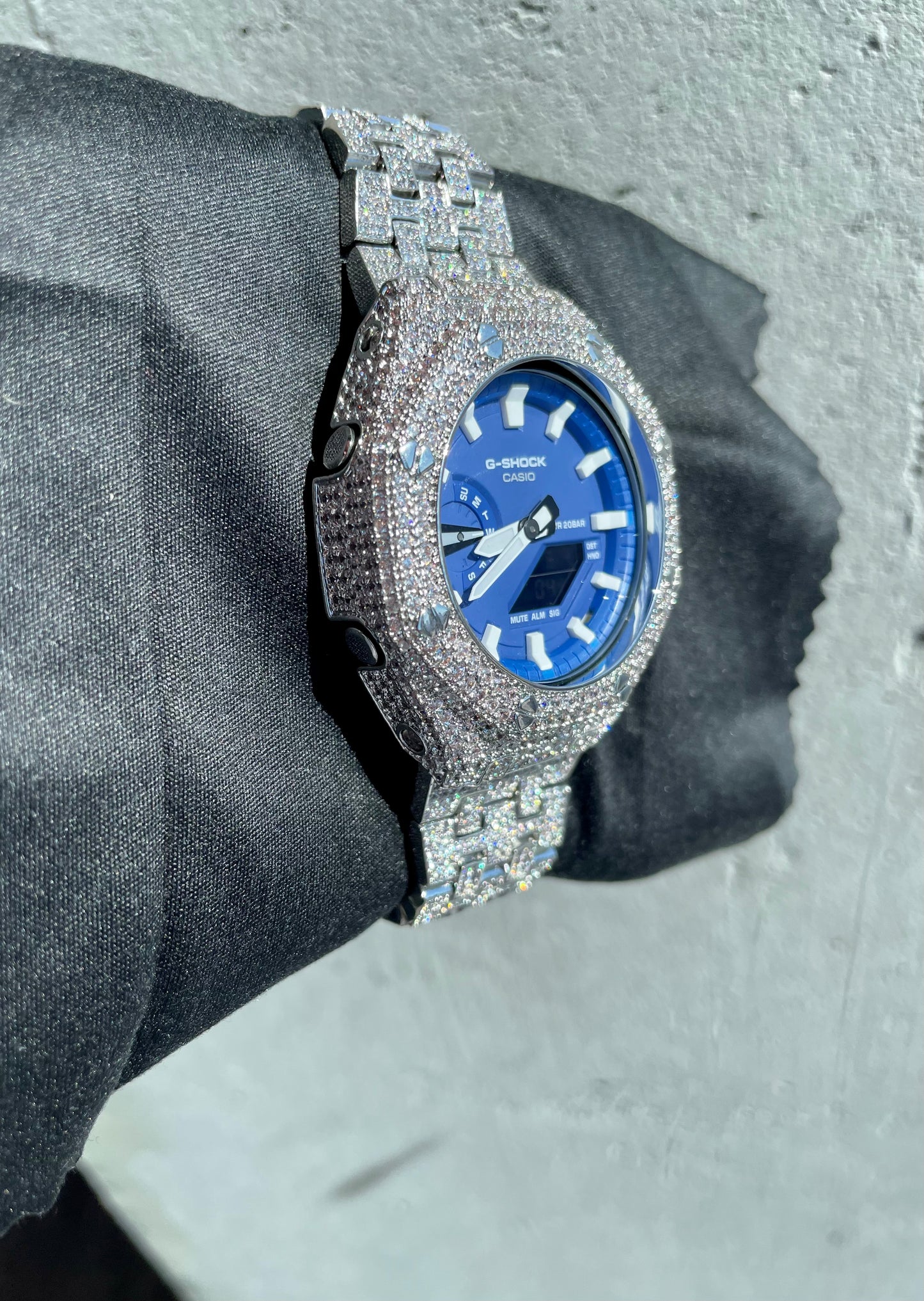 Full Blue Face VVS1 Casio Oak