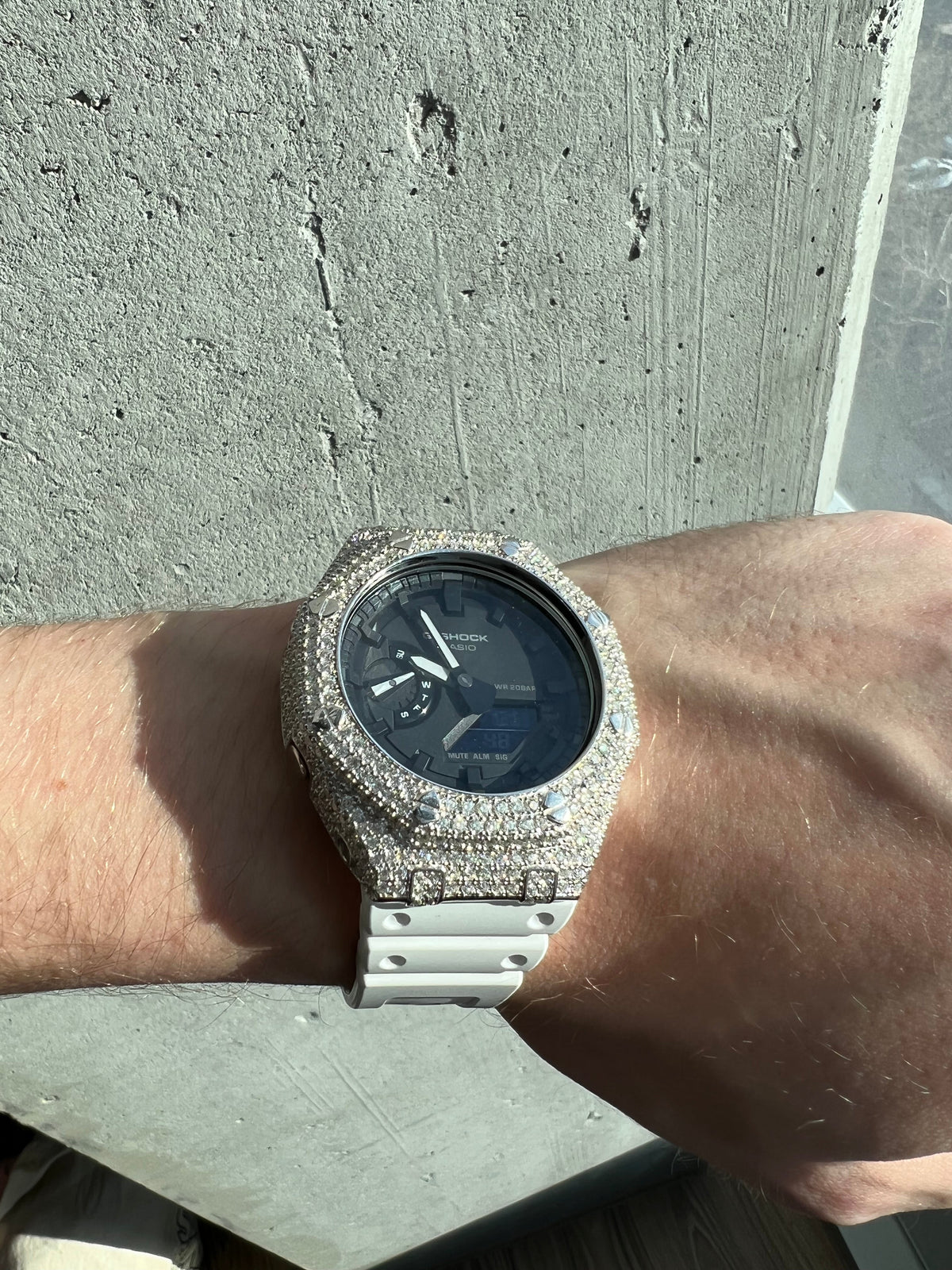VVS1 MOISSANITE CASIO OAK - TheShopIceStore.com